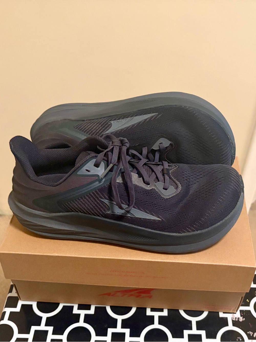 Altra Men's Black Athletic Running Shoes